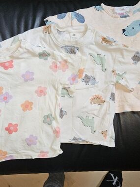 H&M White Short-Sleeve Kids Pajama Tops with Pastel Floral & Dino Prints